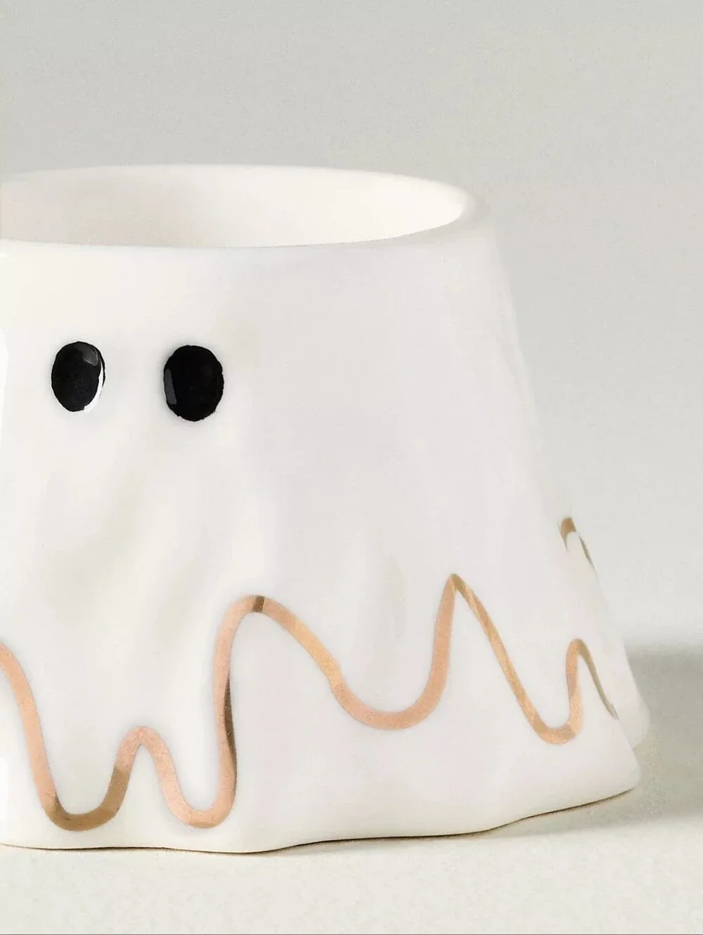 Anthropologie The Mud Fairy Stoneware 24k Gold Accent Ghost Nut Bowl